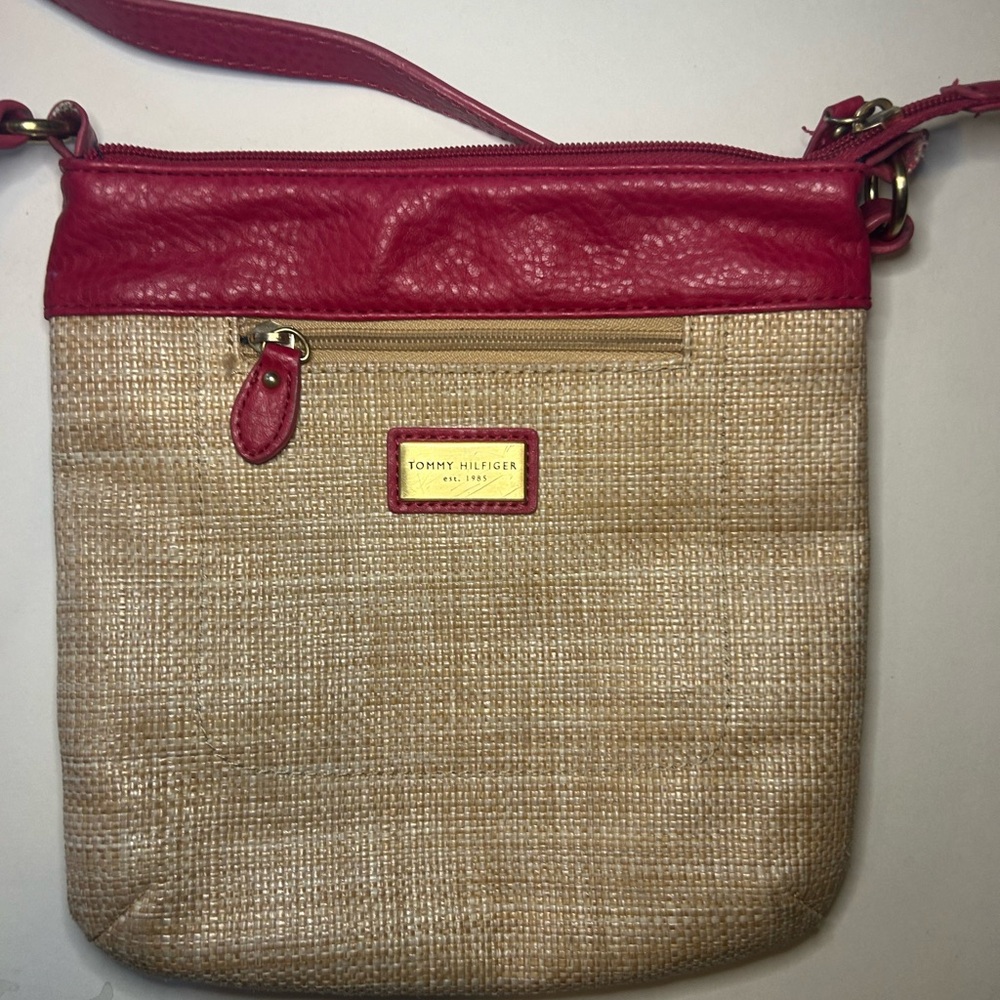 - Tommy Hilfiger small purse